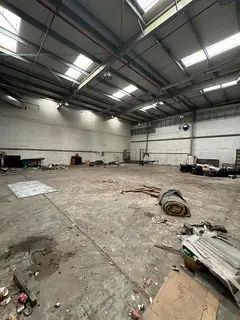 Warehouse for annual rent in Al Saja’a Sharjah with 6000 sqft area, including 2 office rooms and b