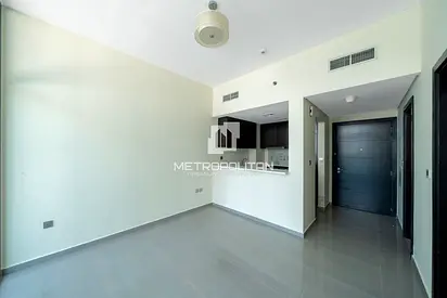 Spacious 1BR| Pool View |Walking Distance to Metro