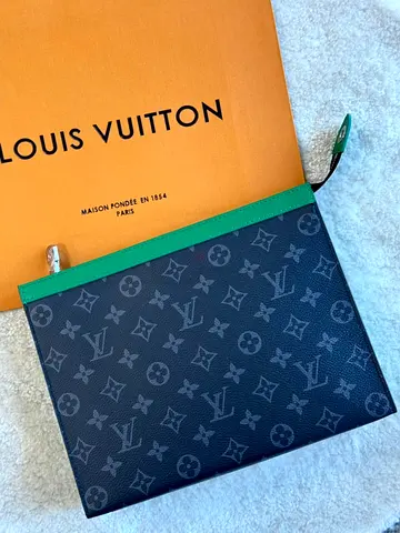 Louis Vuitton Pochette Voyage MM clutch