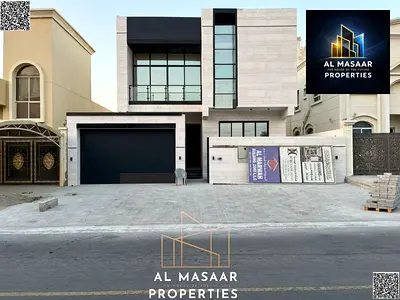 Luxury two-story villa with a roof in a prime location, freehold ownership for all nationalities, price is negotiable, direct sale from the owner with