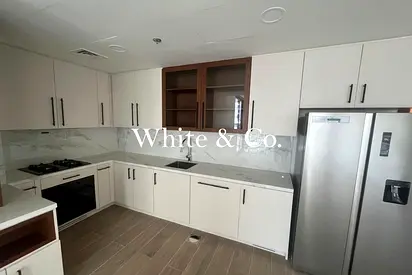 Corner | Townhouse View | Vacant Transfer