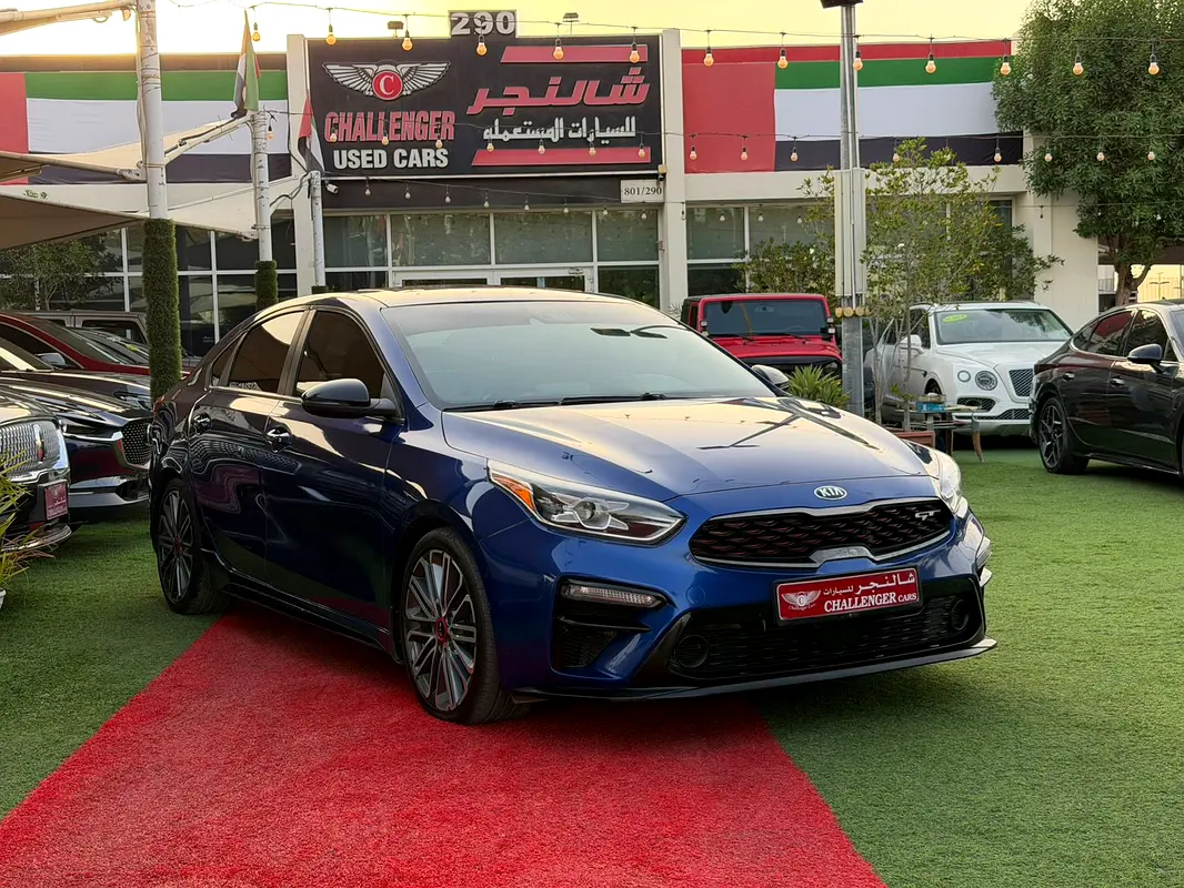 Kia Forte 2021 — photo 1 of 18