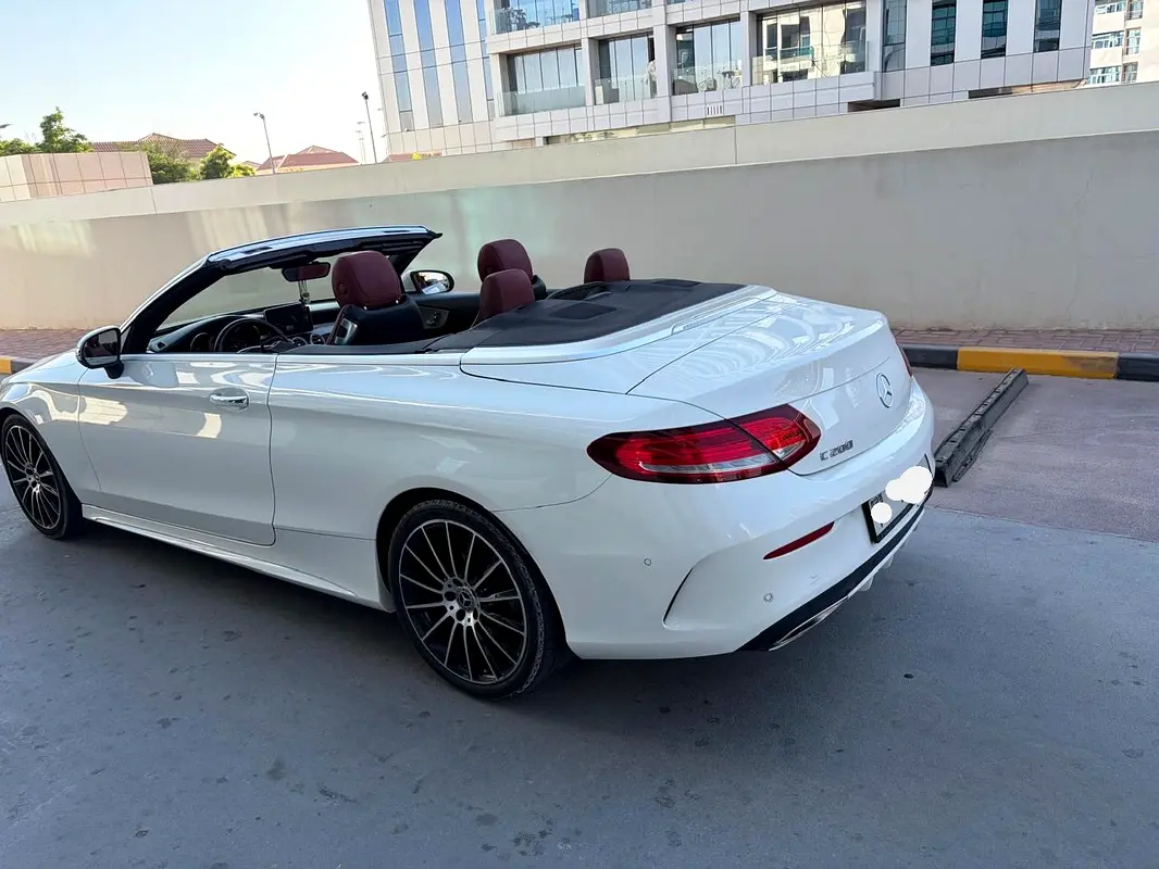 Mercedes-Benz C-Class 2018 — photo 1 of 10