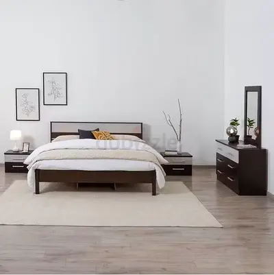 Modern Wooden Bedroom Set with Bedside Tables and Dresser