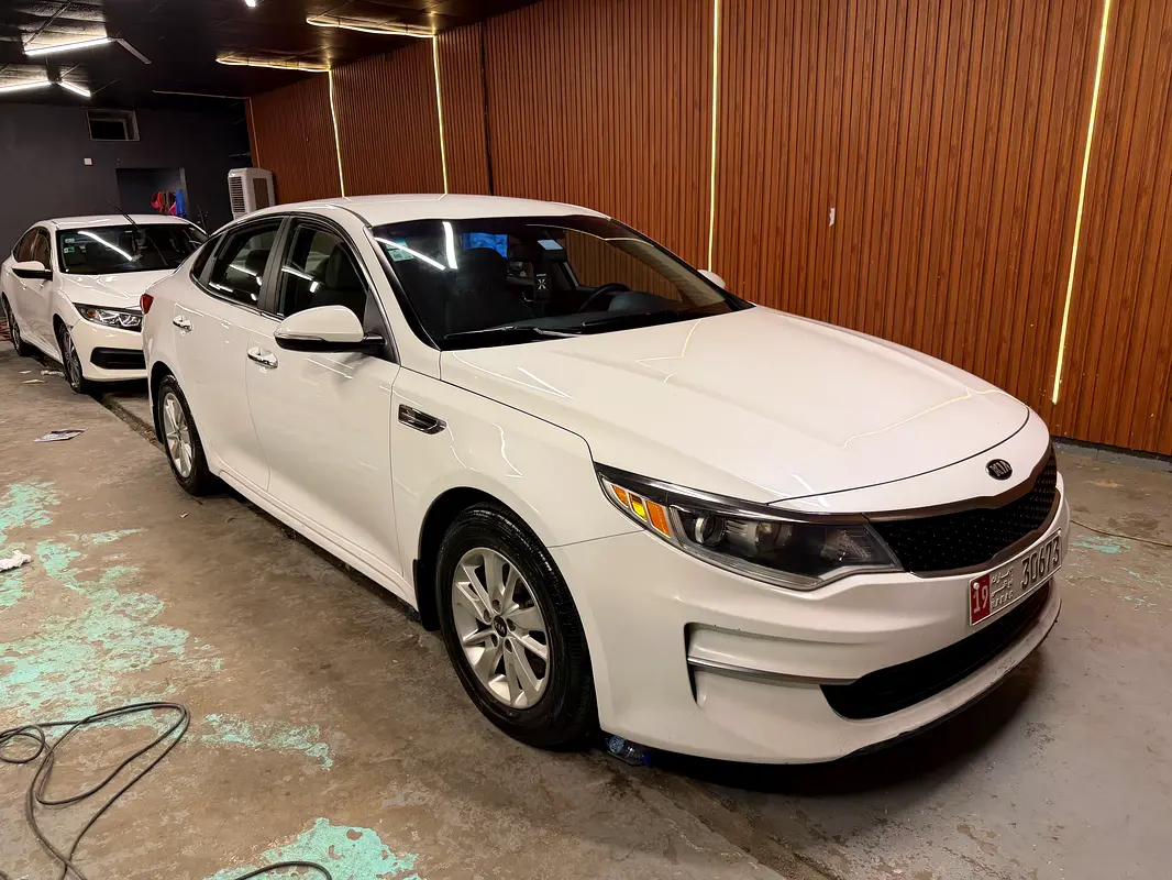 Kia Optima 2017 — photo 1 of 14