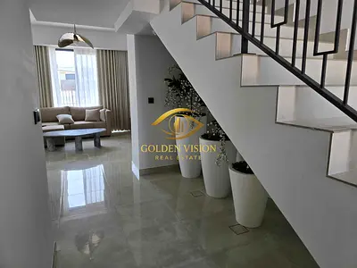 Cozy townhouse Falcon Island Luxury Life