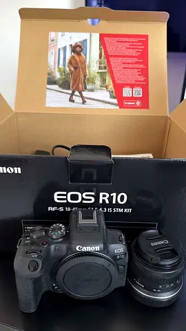 Canon EOS R10 Mirrorless Camera with RF18-45mm Lens - Perfect Condition