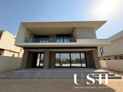 Exclusive | 4 Bedroom Villa | Single Row | Premium Location