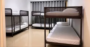 Bed space available in dubai marina