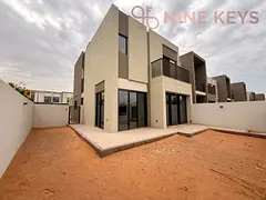 Highly Sought After | Single Row | Vastu-Compliant | 4BR + Maid | Prime La Violeta 2
