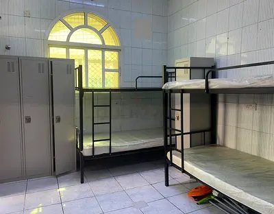 Bachelors bed space available