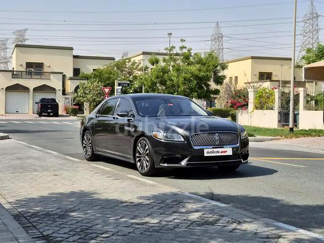 Lincoln Continental 2018 — photo 1 of 16