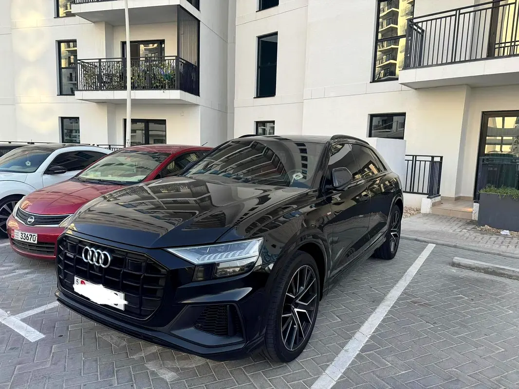 Audi Q8 2022 — photo 1 of 8