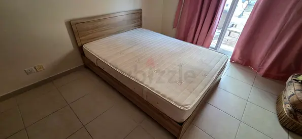 Queen size Bed