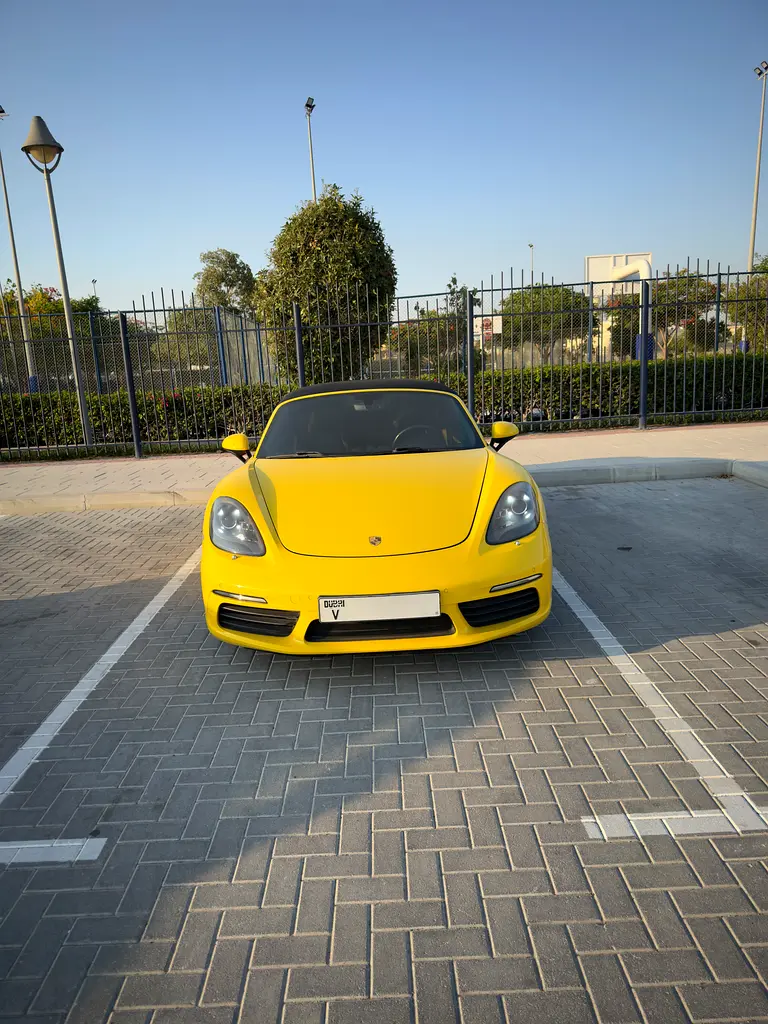 Porsche Boxster 2017 — photo 1 of 3