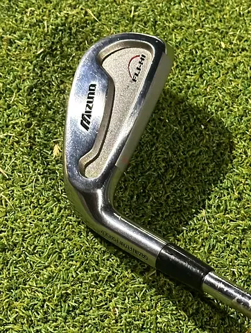 Mizuno 2-iron, left hand, 18 degree