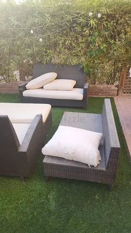 garden chairs small damage and table