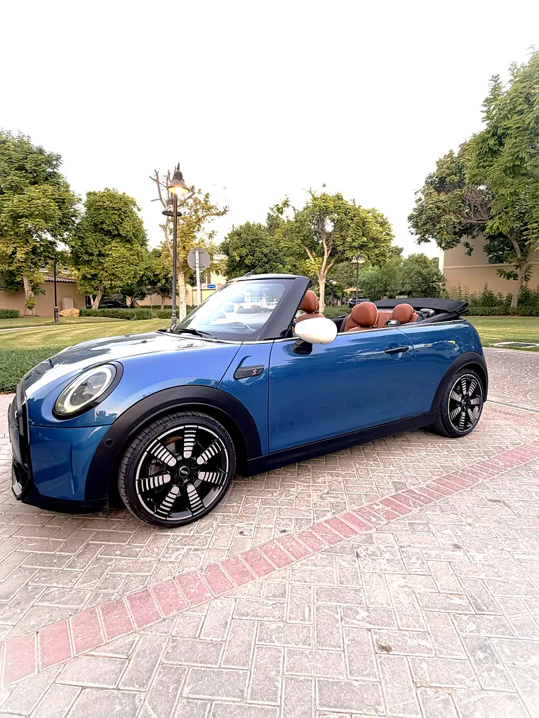 MINI Cooper 2022 — photo 1 of 16