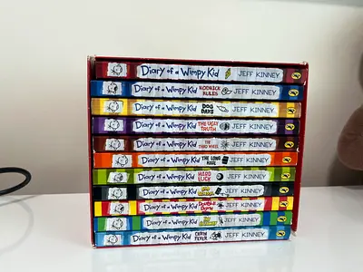 Diary of a Wimpy Kid Box Set (Books 1-11) by Jeff Kinney