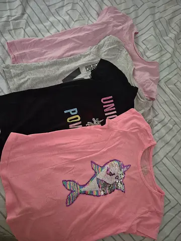 Set of 4 Girls Short-Sleeve T-Shirts, Size 6 to 8 Good Used Condition