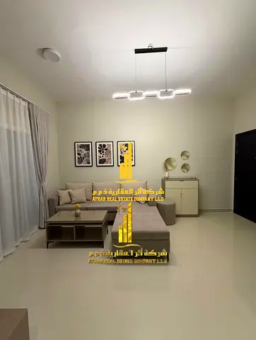 بالقرب من جامعة عجمان افخم وارقى غرفة وصاله مفروشه بالكامل فرش VIP جديد للايجار الشهري في الجرف 2 بجانب مدرسة الاقصى