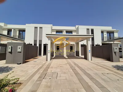 Distress Deal | 2 Bedroom Townhouse for sale Falcon Island Al Hamra Village