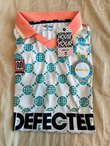 Defected ahirt