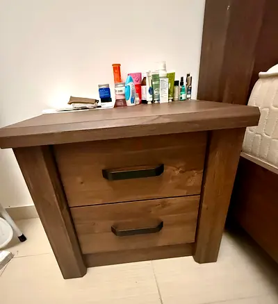 Solid wood bed with mattress for posture correct and 1 nightstand with 2 drawers