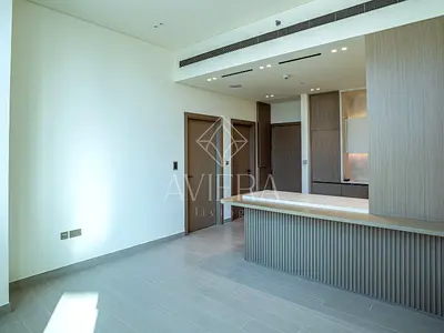 PRIME LOCATION | BRAND NEW | MID FLOOR