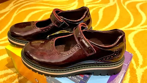 New Pablosky Leather Shoes Charol Kayak Berenjana