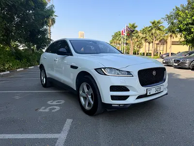 2018 Jaguar F-PACE 25T Prestige | GCC | Panoramic Roof | Apple CarPlay |