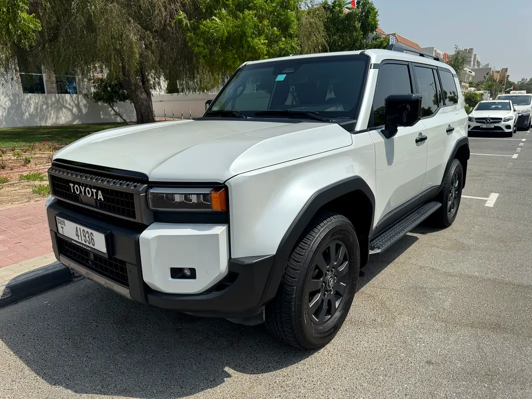Toyota Prado 2025 — photo 1 of 17