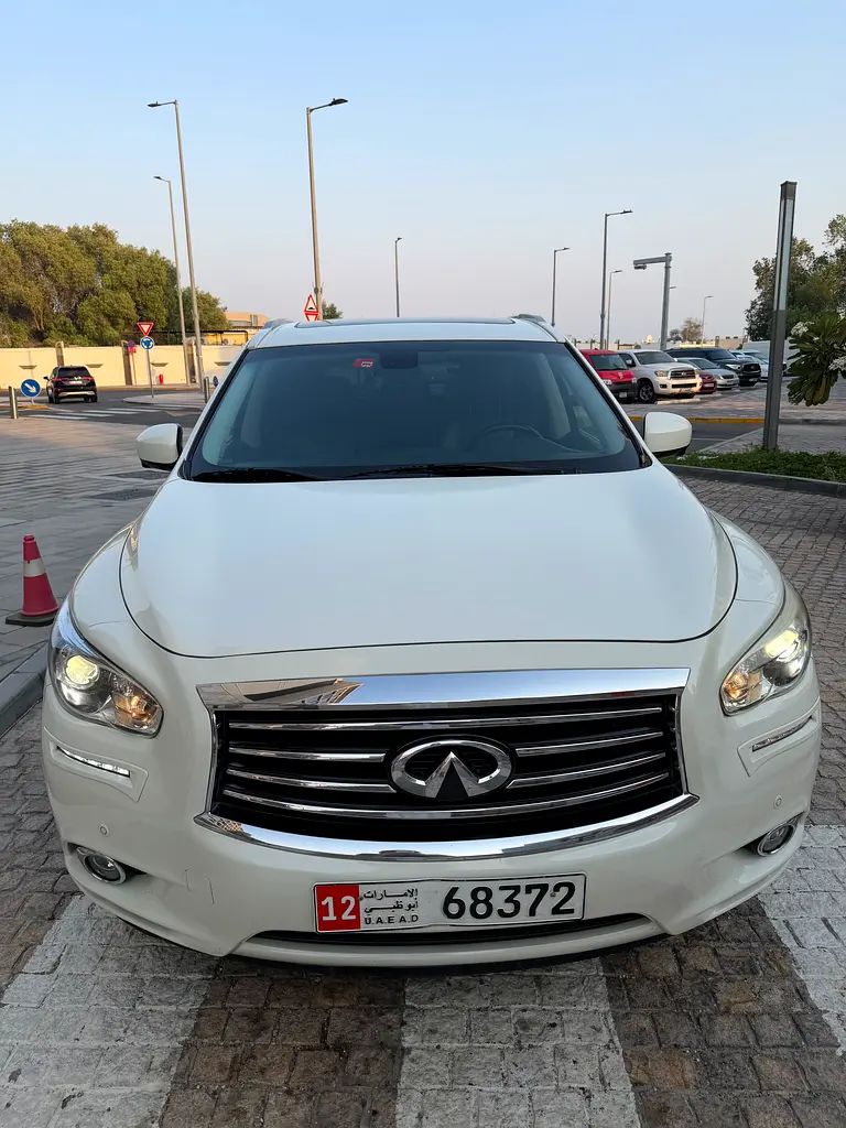 Infiniti QX60 2015 — photo 1 of 9