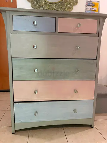 Vintage-style Pastel 6-Drawer Chest with Glass Knobs