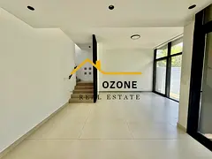 3 Bedroom Townhouse With Beautiful Garden Corner Unit