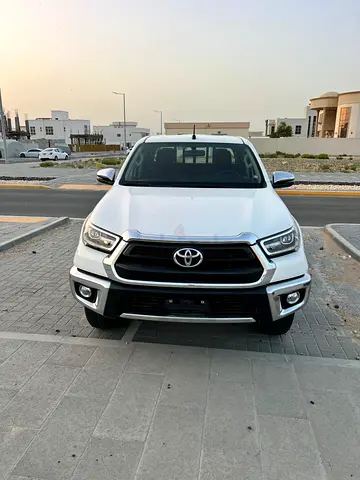 Toyota Hilux SR  2025 GCC Specs
