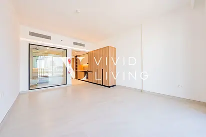 Brand New l Modern Finishing l Vacant