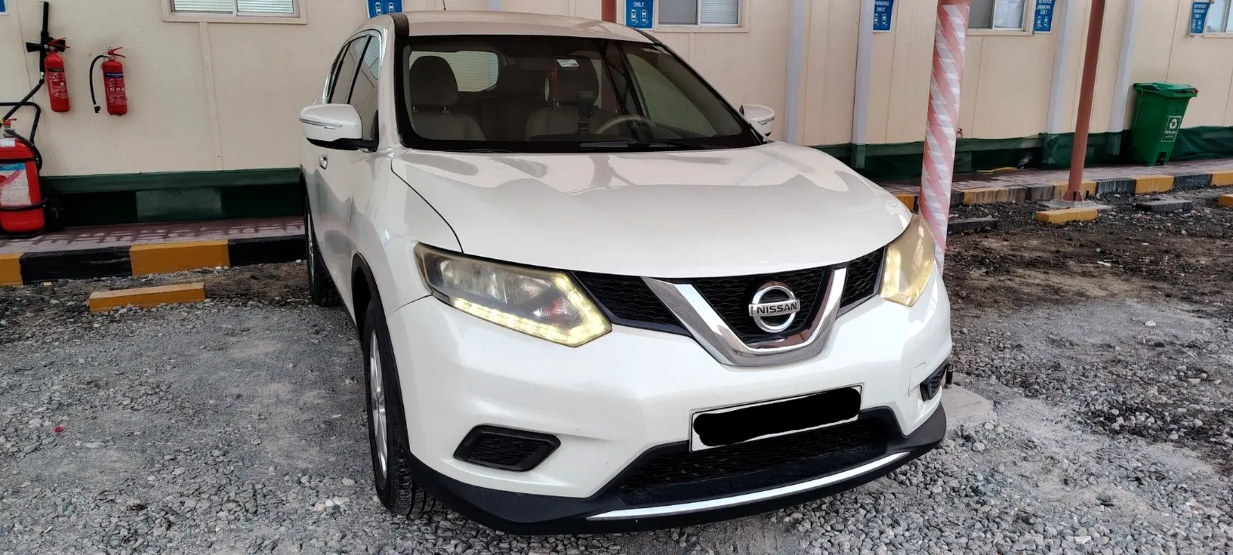 Nissan X-Trail 2015 — photo 1 of 10