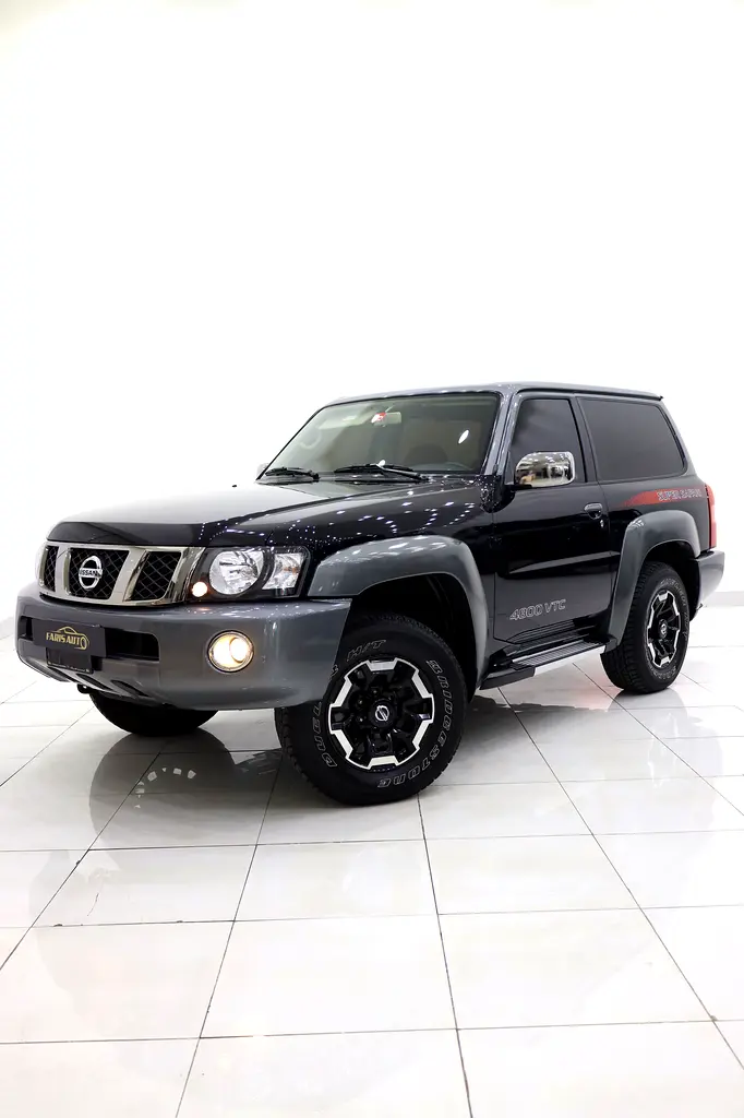 Nissan Patrol Safari 2022 — photo 1 of 20