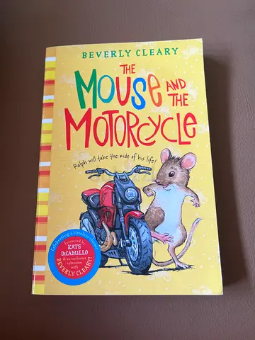 The Mouse and the Motorcycle by Beverly Cleary (childrens paperback)