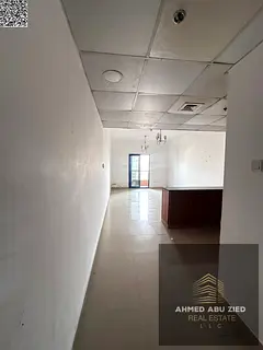 Space Studio - Balcony Open View - Central AC - Direct On Itthad St - Close to Shj &amp; Dubai Ex