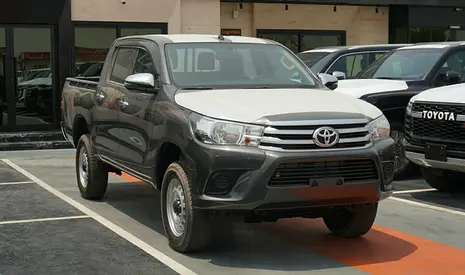 Toyota Hilux 2.4 Automatic DLX 2026 | GCC Specs