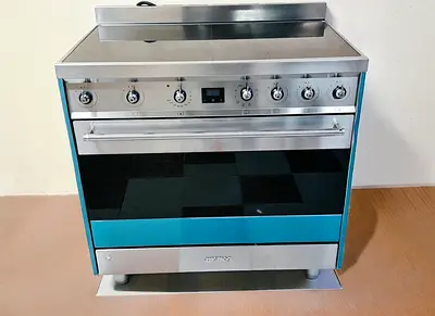 Smeg Modern Induction Range Cooker – 90 cm Collection Elegant Italian Design