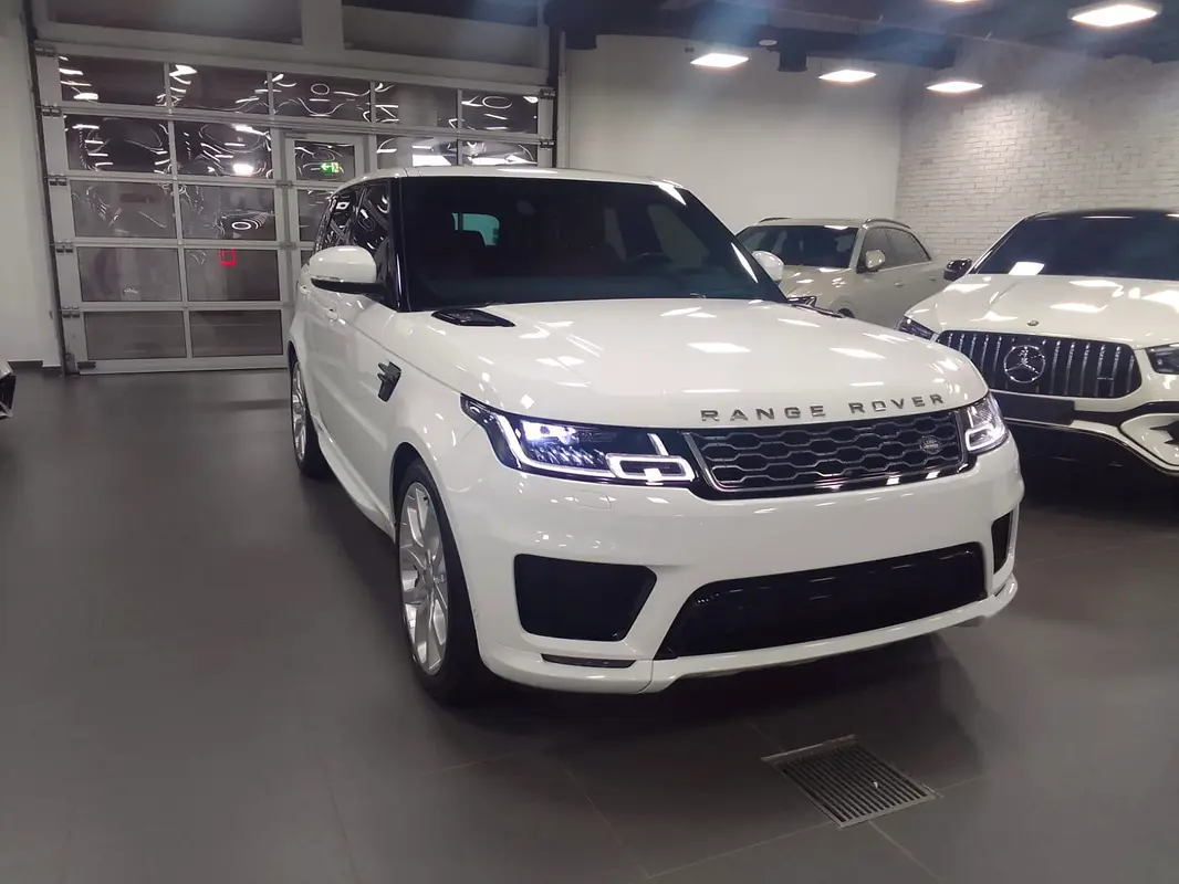 Land Rover Range Rover Sport 2022 — photo 1 of 10