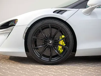 صورة 4 لـ 2023 Mclaren ARTURA