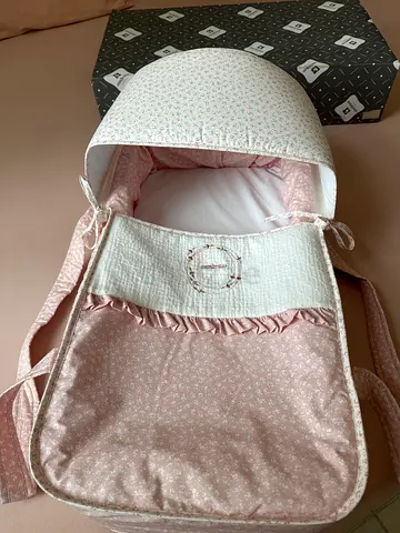 Cambrass Carry Cot with hood