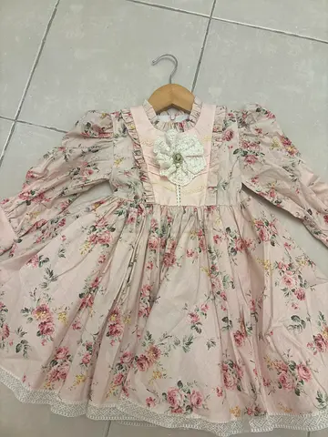 Vintage-style floral girls dress with lace and bow (size not marked)