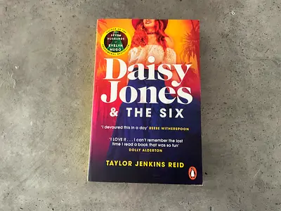 Cheap book! “DAISY JONES  THE SIX”