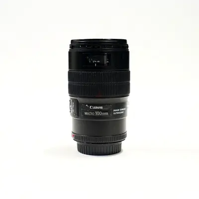 Canon EF 100mm f/2.8 Macro USM Lens - Good Condition
