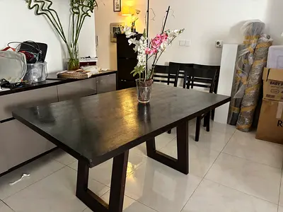 Dining table woth chairs